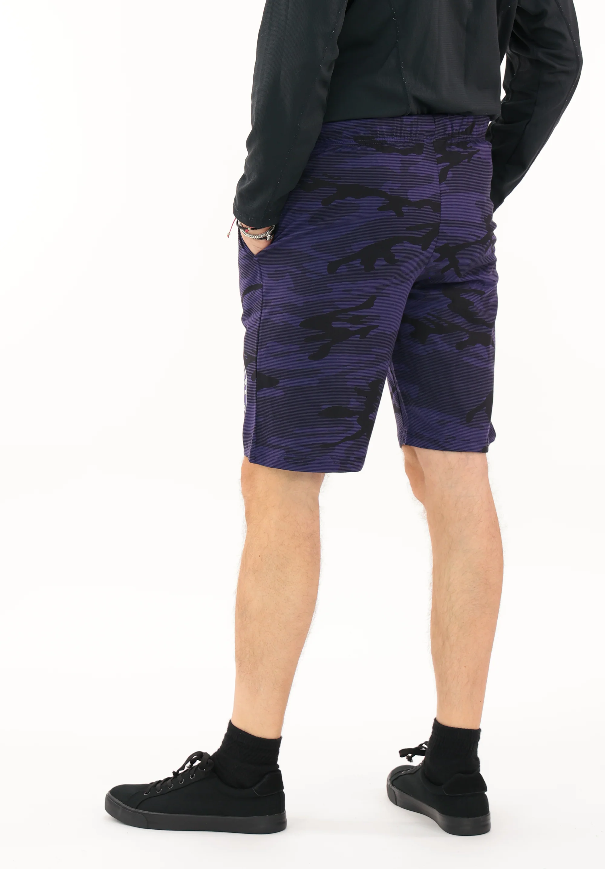 Zubaz NFL Adult Unisex Z88 Camo Lines Shorts, Baltimore Ravens - Image 55