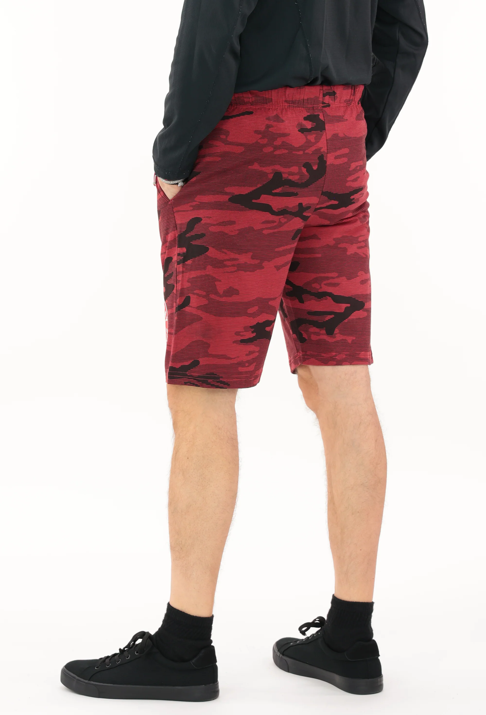 Zubaz NFL Adult Unisex Z88 Camo Lines Shorts, Tampa Bay Buccaneers - Image 55