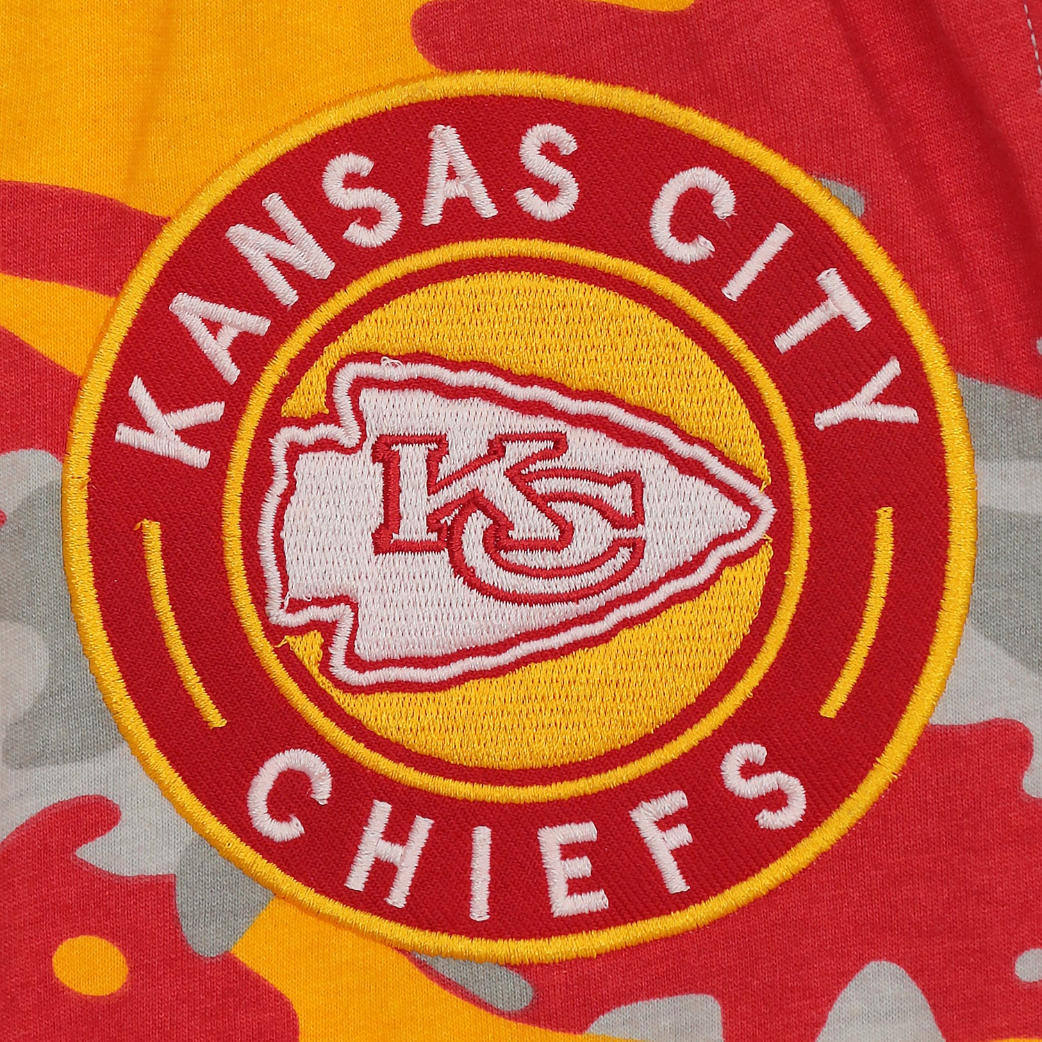 Zubaz NFL Adult Unisex Z88 Embroidered Alt Camo Pants, Kansas City Chiefs - Image 3