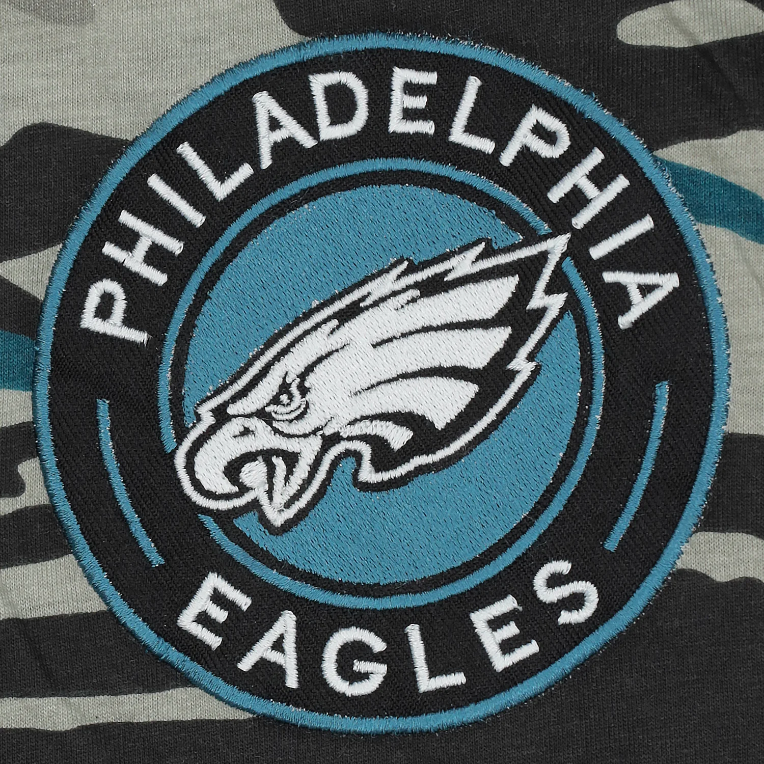 Zubaz NFL Adult Unisex Z88 Embroidered Alt Camo Pants, Philadelphia Eagles - Image 3