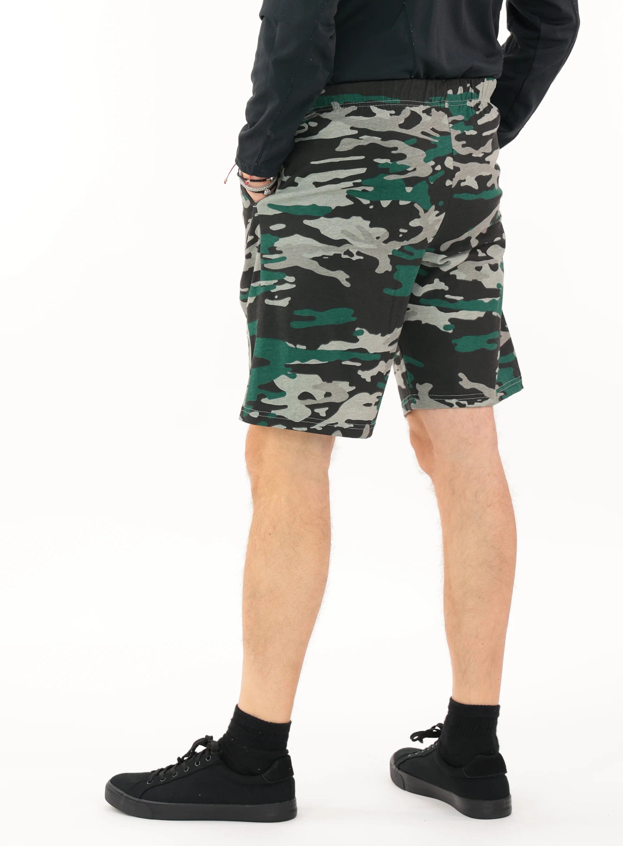 Zubaz NFL Adult Unisex Z88 Embroidered Alt Camo Shorts, New York Jets - Image 5