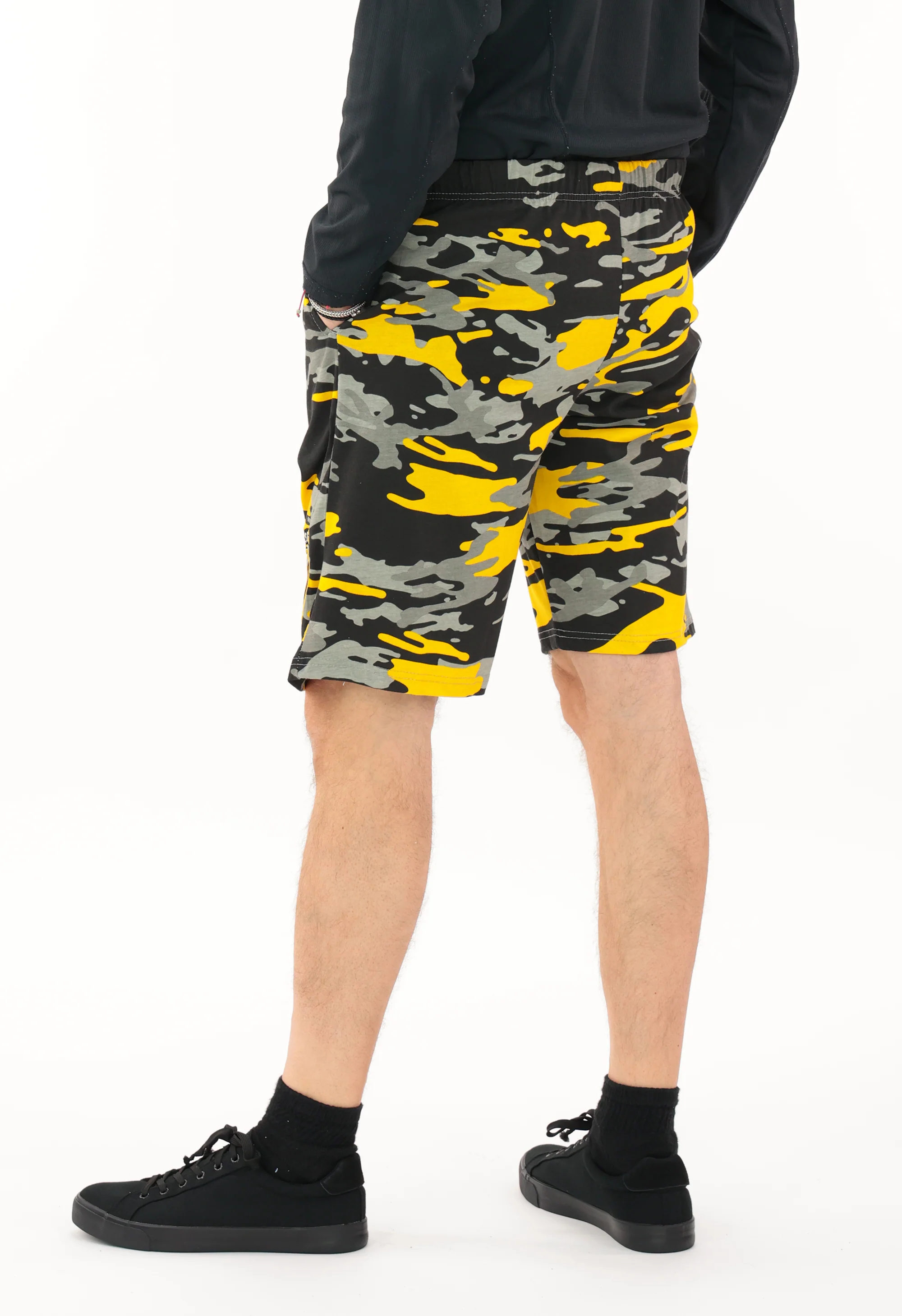 Zubaz NFL Adult Unisex Z88 Embroidered Alt Camo Shorts, Pittsburgh Steelers - Image 5