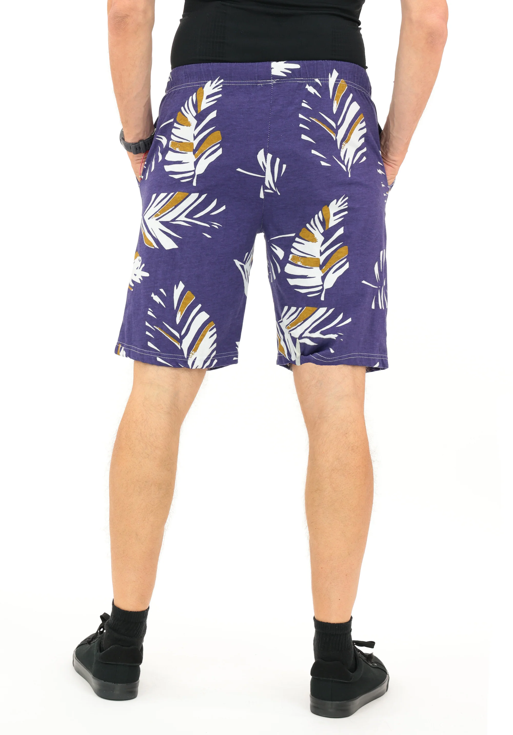 Zubaz NFL Adult Unisex Z88 Embroidered Leaf 3 Team Color Shorts, Baltimore Ravens - Image 4
