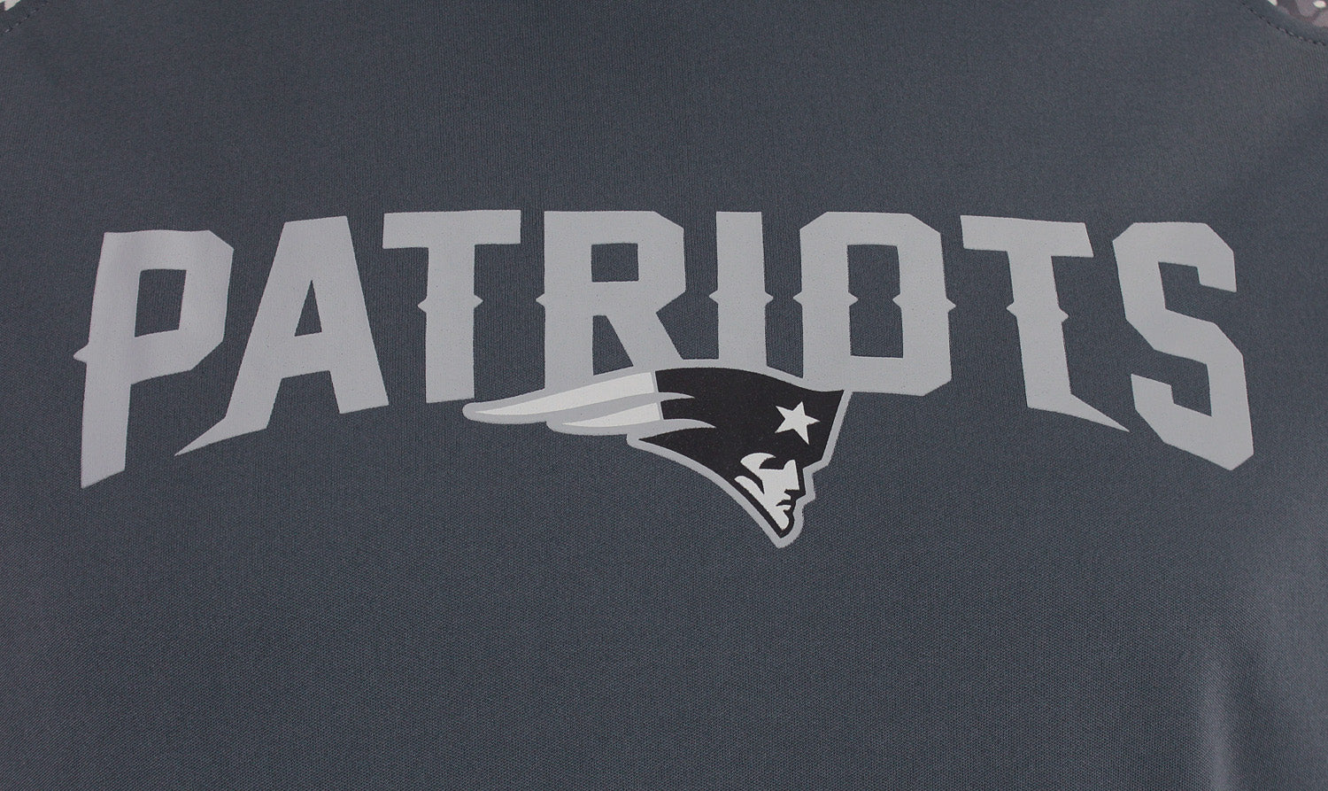 Zubaz NFL Men's New England Patriots Gray Post Light Weight Hoodie - Image 4