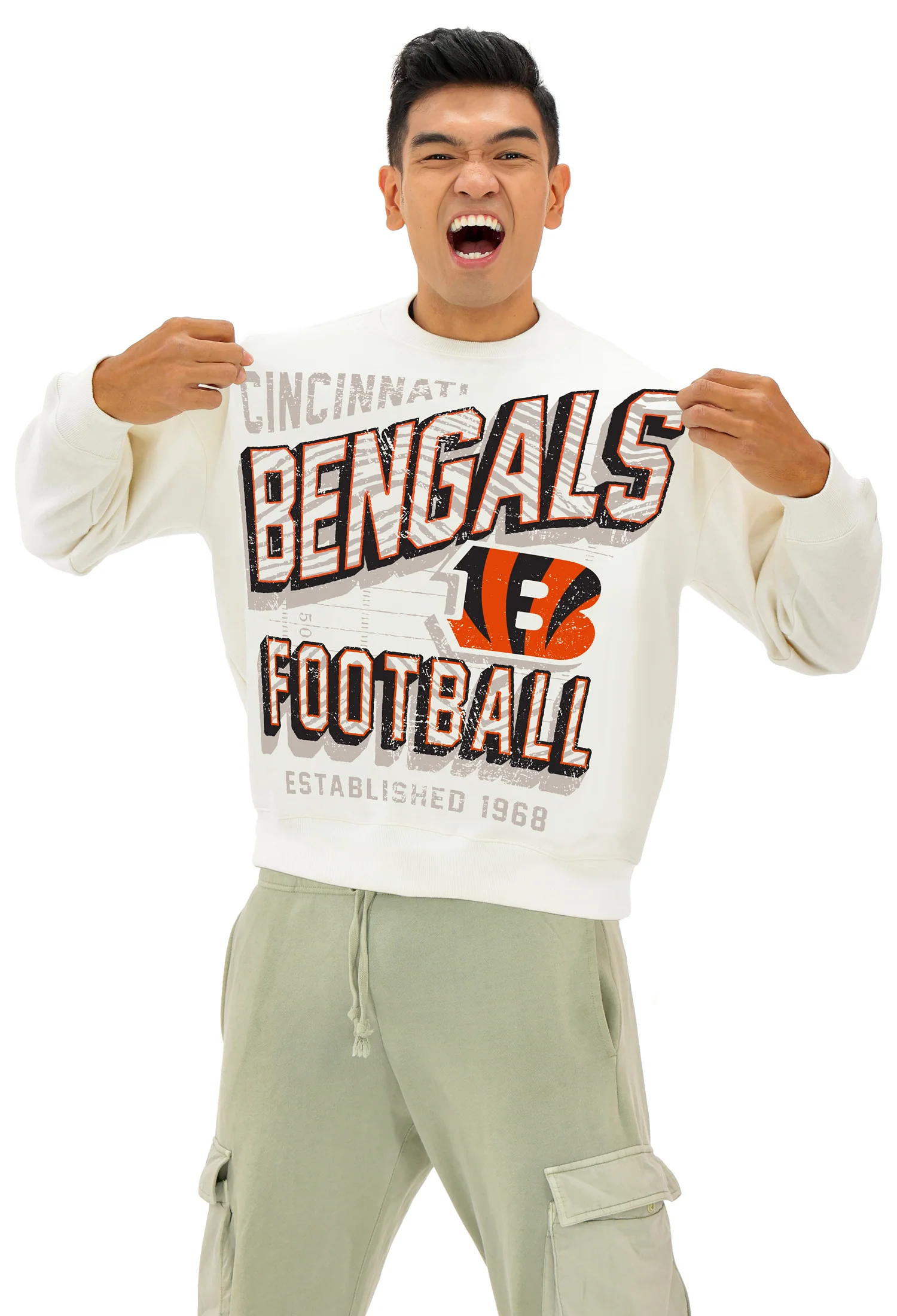 Zubaz NFL UNISEX 90s Vintage First Down Drop Shoulder Crewneck- Off White, CINCINNATI BENGALS - Image 4
