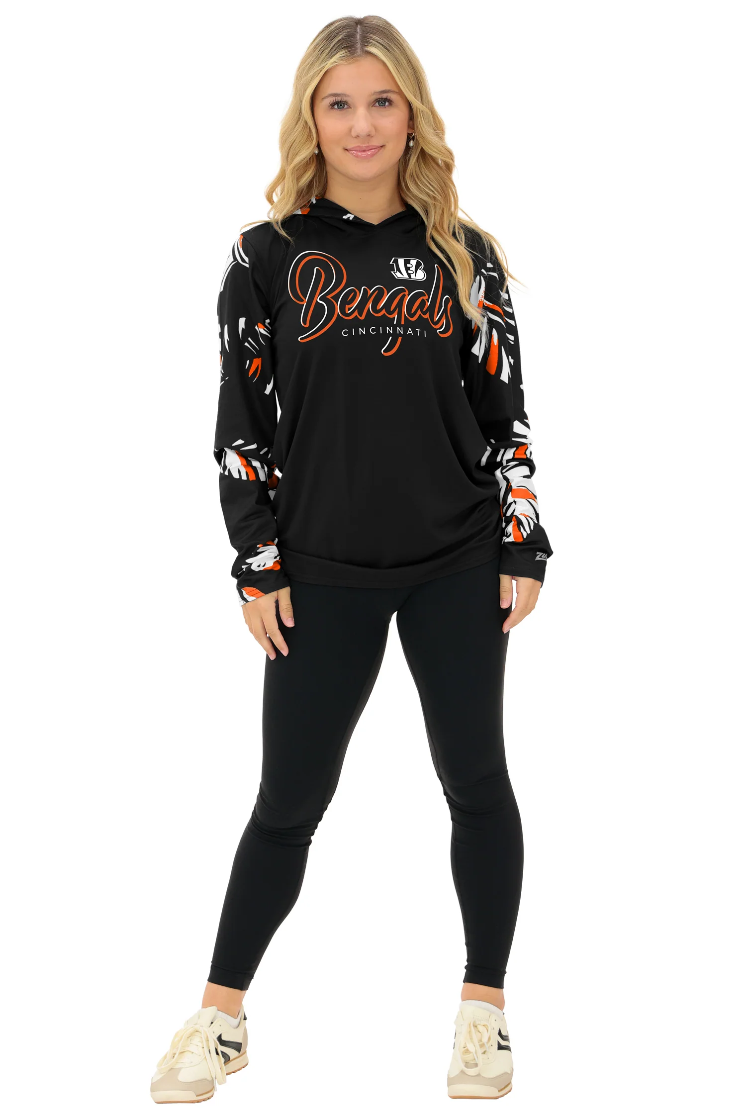 Zubaz NFL WOMEN Casual Script Leaf Accent Lightweight Hoodie, CINCINNATI BENGALS - Image 8