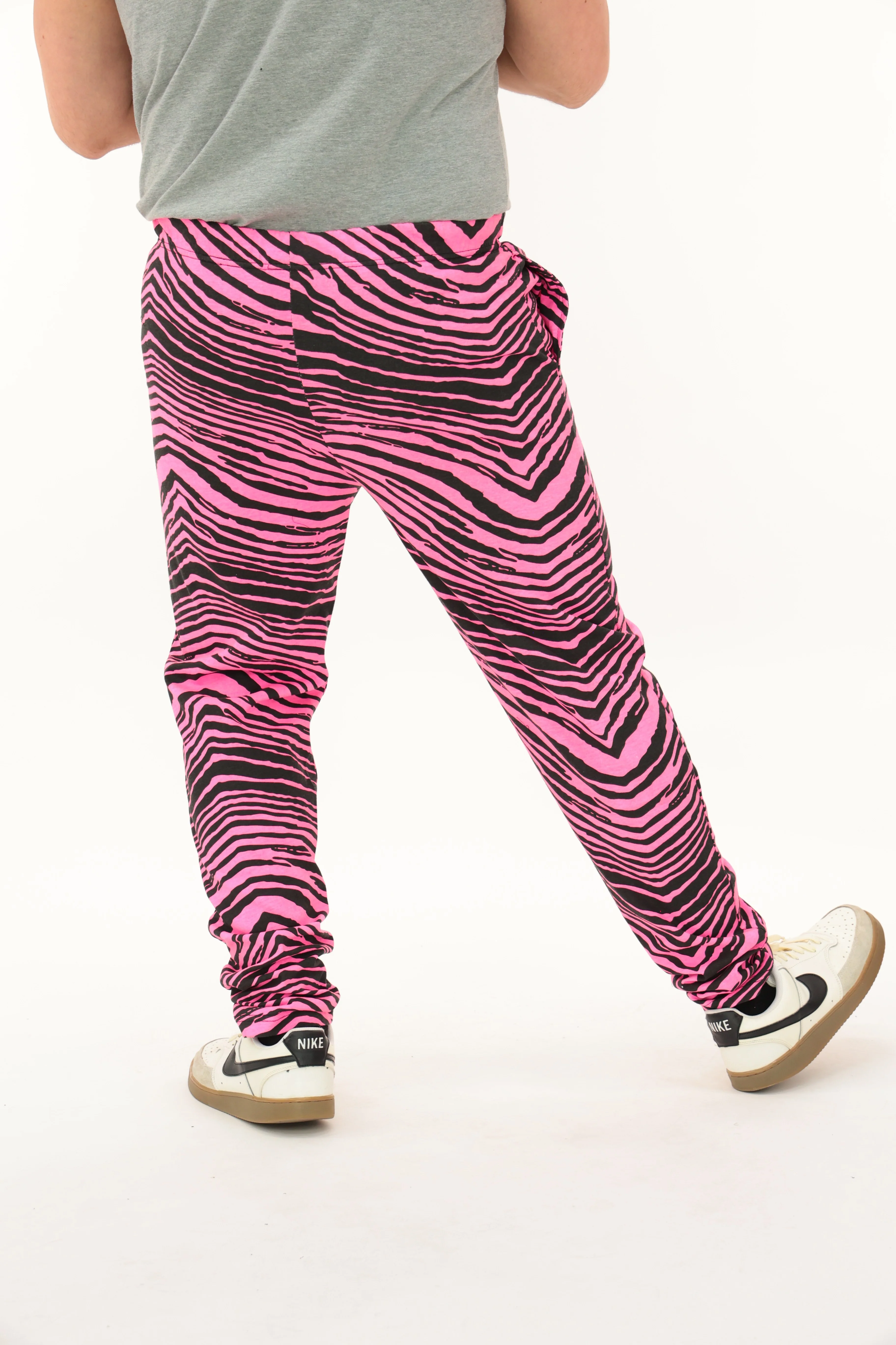 Zubaz Youth Unisex Z88 2 Color Zebra Pant, BLACK/FLUORESCENT PINK - Image 5